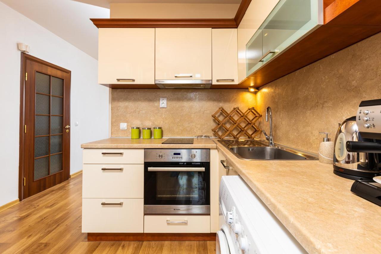 The Walnut 2Bd Apartment Plovdiv Exterior photo